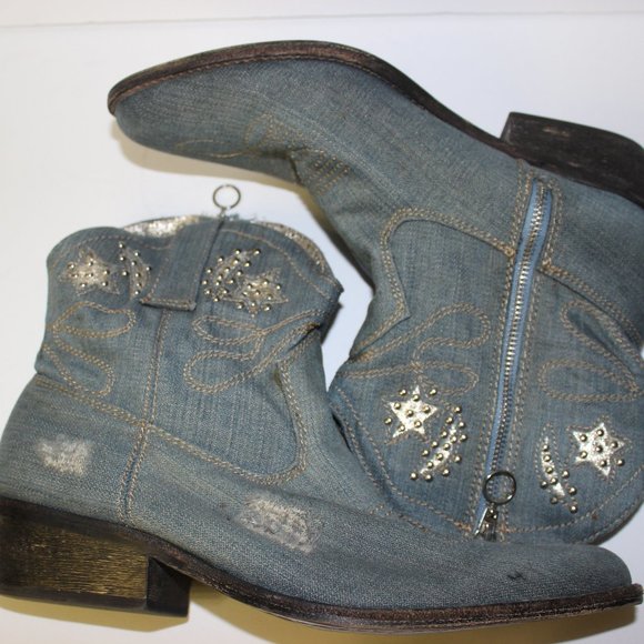 Zigi Soho Denim Western Boots with Silver Accents - Picture 6 of 10